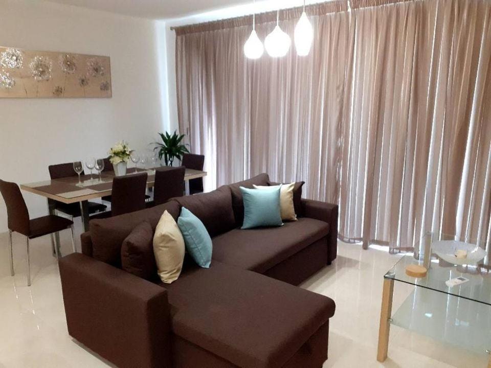 Beautiful, Sea View 2 Bedrooms Apartment, Marsalforn, Gozo 외부 사진